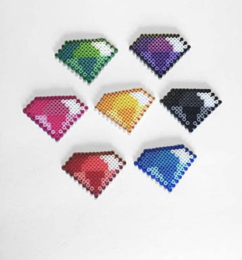 Perler Bead Diamond, Sonic Perler Beads, 3d Cross Stitch, Melt Beads Patterns, Melt Beads, Chaos Emeralds, Kandi Perler, Pixel Art Ideas, Fuse Bead Patterns