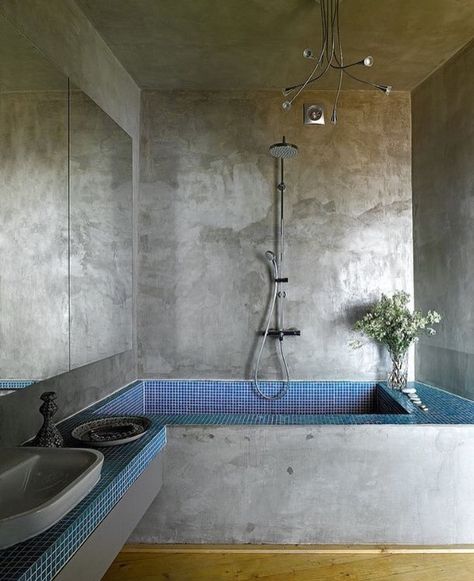 Bathroom Cement, Soothing Bathroom, Concrete Bathtub, Concrete Bath, Concrete Bathroom, Concrete Walls, Apartment Office, Small Tiles, Ad Magazine