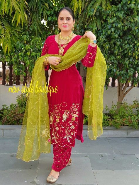 Mehroon Suit Designs Punjabi, Latest Punjabi Suits Party Wear, Jaggo Outfit Punjabi Suit, Designer Suits For Wedding, Punjabi Dress Design, Latest Punjabi Suits, Velvet Suit Design, Asian Wedding Dress Pakistani, Patiala Suit Designs