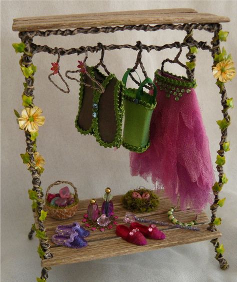 Fairy Wardrobe, Fairy Tree Houses, Fairy Garden Furniture, Fairy House Diy, Fairy Garden Designs, Fairy Accessories, Fairy Garden Crafts, Fairy Furniture, Mini Fairy Garden