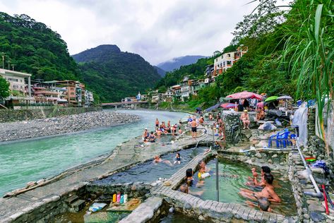 Wulai Taroko National Park, New Taipei City, Park In New York, Taipei City, Tourist Places, Beautiful Places In The World, Beautiful Places To Visit, Ancient Cities, Tourist Destinations