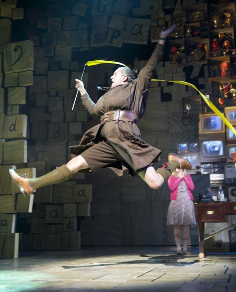 matilda trunchbull | Miss Trunchbull in full flow. Brilliant Matilda Cast, Matilda Broadway, Matilda Movie, Matilda Costume, Miss Trunchbull, West End Theatre, Matilda The Musical, Musical London, New York Broadway