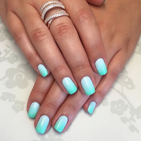 761 Likes, 20 Comments - Nails, Nail Art & Nail Design (@princesslexiii) on Instagram: “Blue Ombré for @hyeprincessnat #ombrenails #blueombrenails #ombre” Toenails Designs, Sweet Nails, Aqua Nails, Cute Summer Nail Designs, Sns Nails, Dip Nails, Nail Art Designs Summer, Cute Summer Nails, Nails Makeup