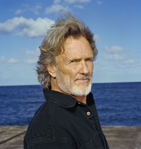 Kris Kristofferson has been an outspoken critic of George W. Bush and the Iraq War from the start. Description from 9poundhammer.blogspot.ca. I searched for this on bing.com/images Me And Bobby Mcgee, Gena Rowlands, Finding Neverland, Isabella Rossellini, Donald Sutherland, Kris Kristofferson, Outlaw Country, Older Man, Maggie Smith