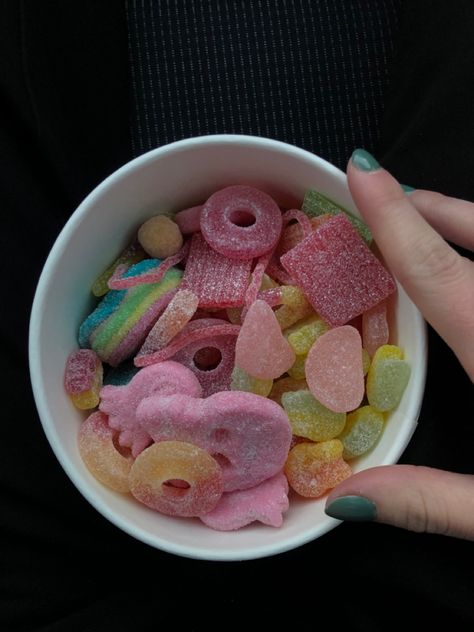 Snacks Aesthetic Candy, Sweets Aesthetic, Candy Aesthetic, Swedish Candy, Dessert Aesthetic, Sweet Aesthetic, Pastel Cupcakes, Sweets Candy, Junk Food Snacks