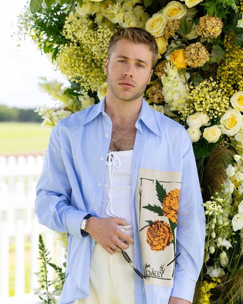 ED x cartier . The utterly brilliant @ed_mcvey_ for the Queen’s Cup Polo with @cartier yesterday. Styled by @hollyevawhite assisted by @eointhomashiggins Grooming #ewtmakeup @thewallgroup Huge love to @pinnaclepruk . #edmcvey #queenscup Ed Mcvey, The Queen, Cartier, Queen, Beauty, Quick Saves, Instagram