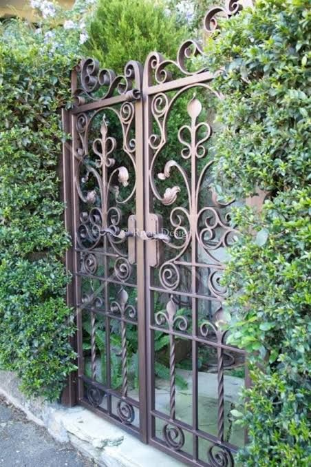 https://encrypted-tbn0.gstatic.com/images?q=tbn:ANd9GcS0o-gQhILqEVluMWuqHuOCug7Hvcs_sjD-AsrYKDNVBtUjQyg-XvRksVi7&s=10 Wrought Iron Garden Gates Entrance, Wrought Iron Fences And Gates, Custom Iron Gates, Wrought Iron Gate Designs, Wrought Iron Doors Front Entrances, Cast Iron Gates, Wrought Iron Garden Gates, Garden Gates And Fencing, Metal Garden Gates