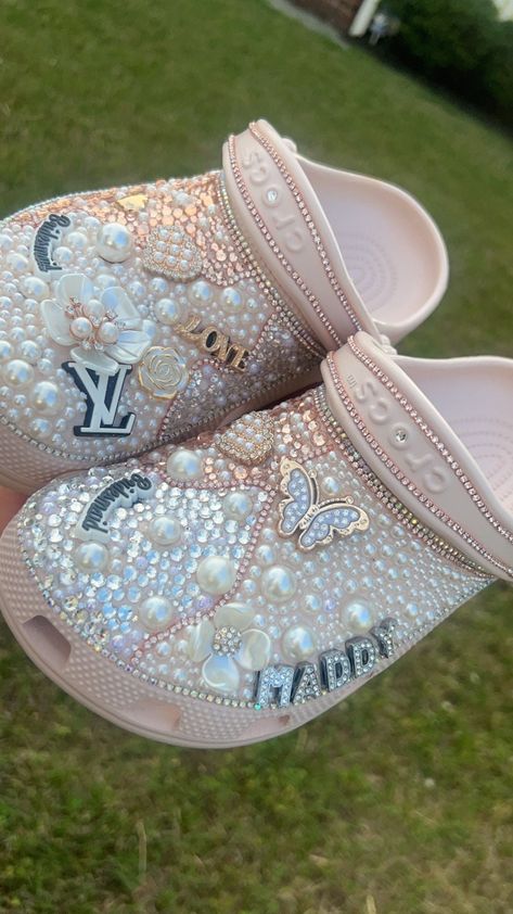 Baddie Crocs, Bridesmaid Crocs, Blinged Crocs, Pearl Crocs, Bling Crocs Shoes Diy, Diy Bling Crocs, Custom Bling Crocs, Decorated Crocs, Bedazzled Wedding Crocs Shoes