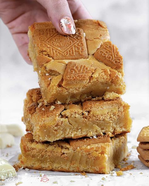 My Fudgy Gluten Free Custard Cream Blondies Recipe Gluten Free Traybake, Gluten Free Custard, Gluten Free Brownies Recipe, White Chocolate Brownies, Custard Cream, Sweet Bakes, Chocolate Custard, White Choc, Blondies Recipe