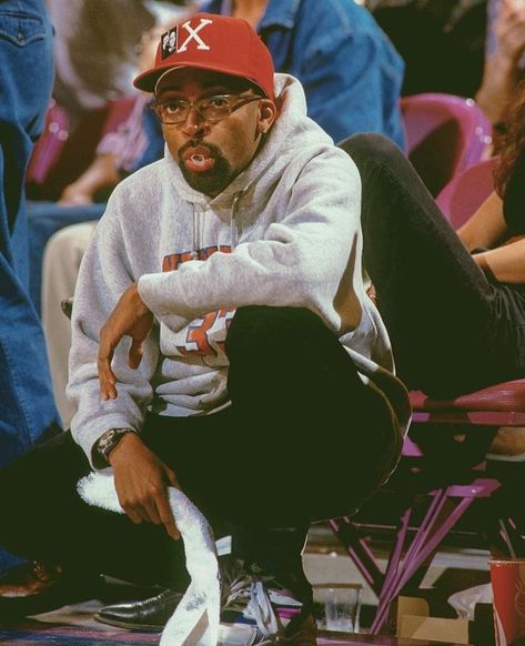 Knicks Game, Hip Hop Aesthetic, Legendary Pictures, Kobe Bryant Wallpaper, Busta Rhymes, Prince Of Bel Air, Basketball Photography, Spike Lee, Hip Hop And R&b