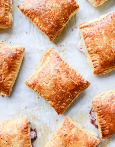 smoked cheddar and cherry jam pastry pop tarts I howsweeteats.com Gatsby Food, Savory Pop Tarts, Homemade Cherry Jam, Food Recipes Meal Prep, Fruit Tart Filling, Sand Tarts, Unique Breakfast, Toaster Strudel, Poptart Recipe