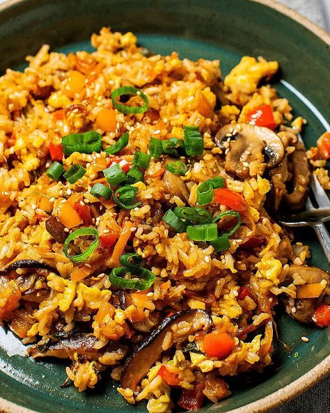 Easy Miso Fried Rice | Tried and True Recipes Uni Meals, Japanese Fried Rice, Miso Recipe, Tried And True Recipes, Vegetable Fried Rice, Fried Rice Recipe, Vegetarian Meals, Cooking Wine, Asian Cooking