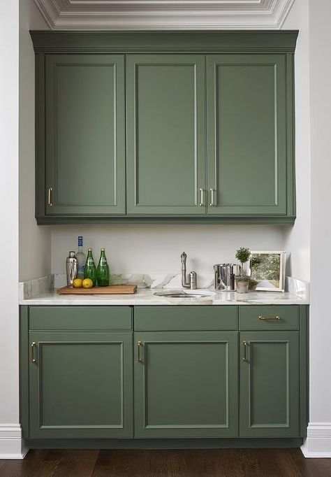 Slate Bathroom, Kitchen Cabinet Color Ideas, Contemporary Cabinet, Gray And White Kitchen, White Shaker Cabinets, Green Kitchen Cabinets, White Kitchen Decor, Contemporary Cabinets, White Marble Countertops