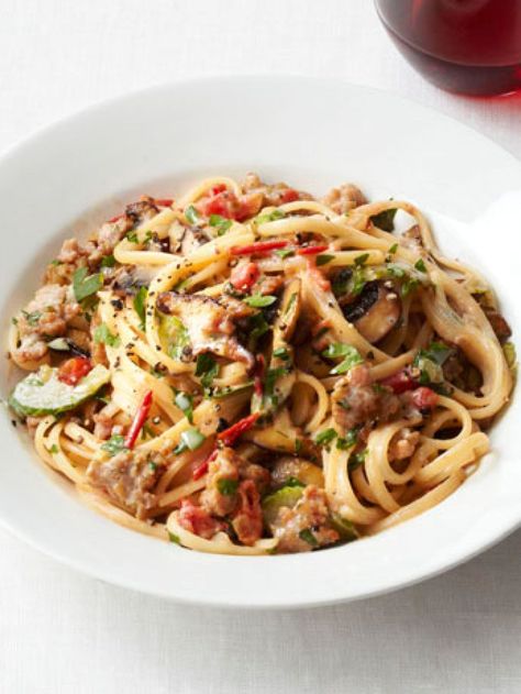 Linguine With Sausage and Mushrooms recipe from Food Network Kitchen via Food Network Creamy Steak Fettuccine, Steak Fettuccine, Creamy Steak, Fettuccine Recipes, Seared Salmon Recipes, Steak Pasta, Chimichurri Recipe, Pan Seared Salmon, Seared Salmon