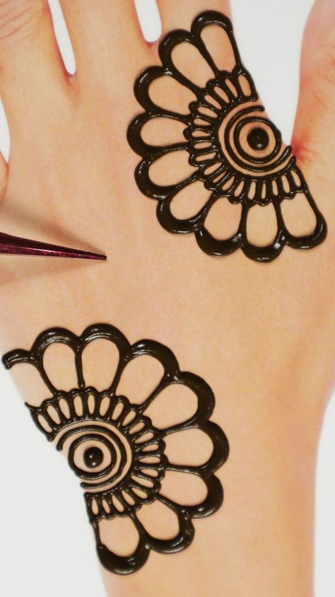 Rakshabandhan special new style flower arabic mehndi design for back hands. #mehndi #rakhi2022 #rakhsabandhan #mehndidesign #mehandi #backhandmehndi #arabicmehndi Rakhi Special Mehndi Designs, Mehandi Ka Design, Rakhi Special, Henna Designs For Kids, Arabic Mehndi Design, Henna Mehndi Designs, Henna Art Designs, Arabic Henna, Arabic Mehndi