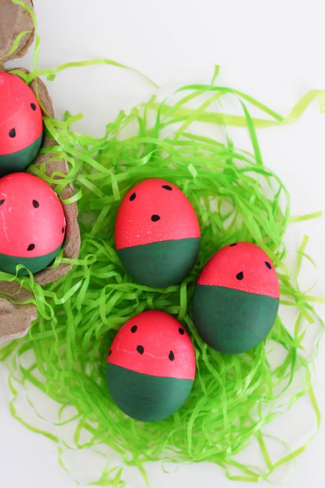 Watermelon Easter Eggs Cool Easter Eggs, Diy Sprinkles, Creative Easter Eggs, Painted Eggs, Easter Egg Dye, Easter Egg Designs, Easter Egg Crafts, Easter Egg Painting, Easter Eggs Diy