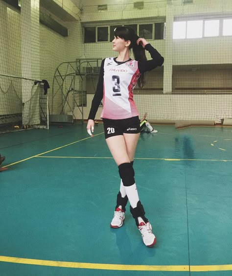 Volleyball Uniforms Design, Sabina Altynbekova, Female Volleyball Player, Volleyball Uniforms, Volleyball Skills, Female Volleyball Players, Volleyball Shirts, Girls On Bike, Best Cardio Workout