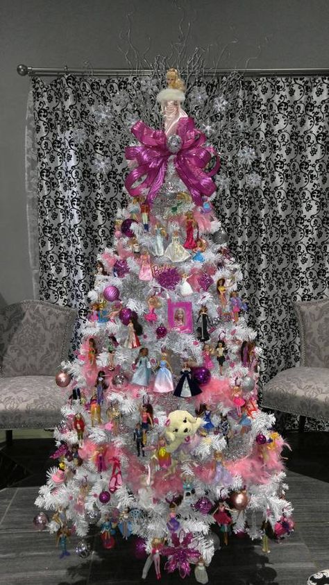 Barbie Doll Christmas Tree, Diy Barbie Christmas Tree, Barbie Christmas Tree Topper, Barbie Wreath Ideas, Barbie Ornament Christmas Tree, Barbie Tree Topper, Pink Barbie Christmas Tree, Barbie Tree Christmas, Princess Christmas Tree Ideas