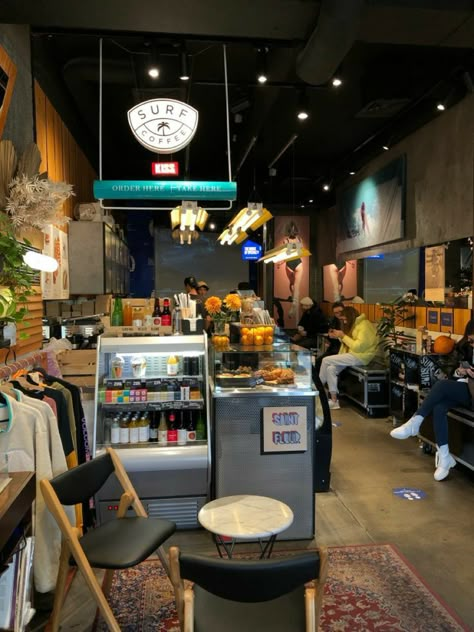 90s Coffee Shop, Cafe Ideas Design, Room Tattoo, Planet Surf, Pet Store Design, Vintage Coffee Shops, Coffee House Design, Starting A Coffee Shop, Bar Street