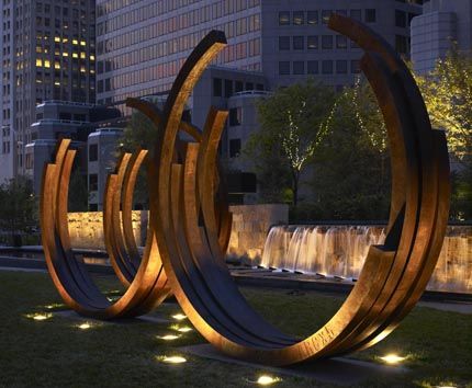 Lighting to Sculptures & Statues Stone Lighting, Figurative Kunst, Green Facade, Water Fountains, Urban Furniture, Best Water, Landscape Architects, City Garden, Outdoor Sculpture