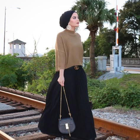 Turban Outfit, Hijab Turban Style, Outfit Elegantes, Hijab Inspiration, Street Hijab Fashion, Stylish Hijab, Mode Turban, Jewish Women, Modest Fashion Hijab