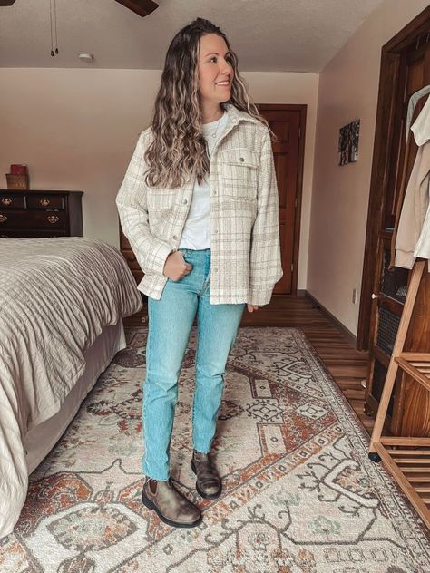 Three Ways to Style A Shacket (AKA Shirt Jacket) – Marissa Wears an Outfit Style A Shacket, Aka Shirt, Taupe Leggings, Winter Layering Outfits, Shacket Outfit, Winter Layering, Layering Outfits, Outfit Inspo Fall, Sporty Look