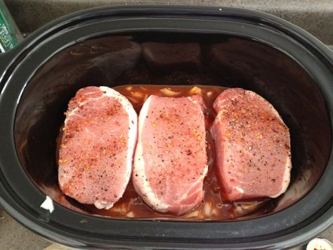 Simple BBQ "Pulled" Pork in the Crockpot using pork chops!! Crock Pot Food, Crock Pot Recipes, Easy Bbq, Crockpot Dishes, Tapioca Flour, Bbq Pulled Pork, Bbq Pork, Pork Chop, Crock Pot Cooking