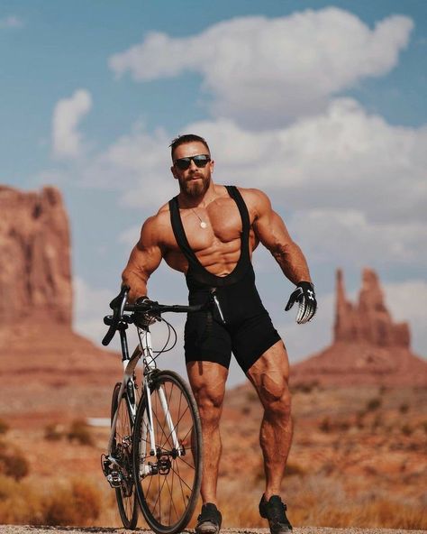 Mens Cycling Outfit, Cycling Apparel Men, Mens Cycling Clothes, Cycling Attire, Best Bodybuilder, Cycling Inspiration, Mens Compression Pants, Lycra Men, Muscle Hunks