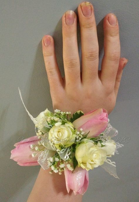 Tulip Corsage Prom, Tulip Corsage, Senior Festivities, White Spray Rose, Prom Corsages, White Spray Roses, Prom Corsage, Flowers And Gifts, Junior Prom