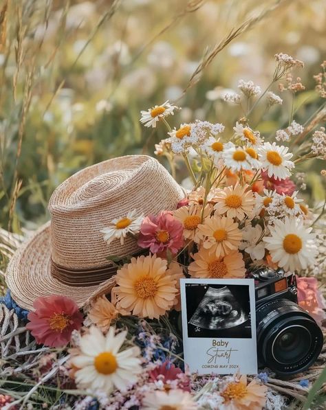 Flower Pregnancy Announcement Digital Summer Pregnancy Announcement Template Boho Baby Announcement Digital Neutral Social Media Reveal - Etsy Canada Boho Baby Announcement, Summer Pregnancy Announcement, Ultrasound Announcement, Spring Pregnancy Announcement, Simple Pregnancy Announcement, Baby 2 Announcement, Baby Announcement Digital, Pregnancy Announcement Photoshoot, Pregnancy Announcement Template