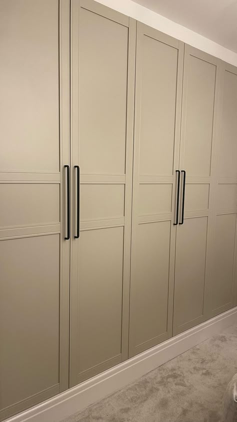 Sarah & David on Instagram: "IKEA Wardrobe hack🛠️ Throwback to our DIY built in wardrobes!! Here’s a step by step of how we built in our IKEA PAX…" Ikea Pax Wardrobe Bergsbo, Bedroom Wardrobe Ikea, Build In Ikea Pax Wardrobe, Pax Ikea Flisberget, Revamp Built In Wardrobes, Pax Hacks Clever Ideas, Ikea Wardrobe Doors, Build In Closet, Flisberget Ikea