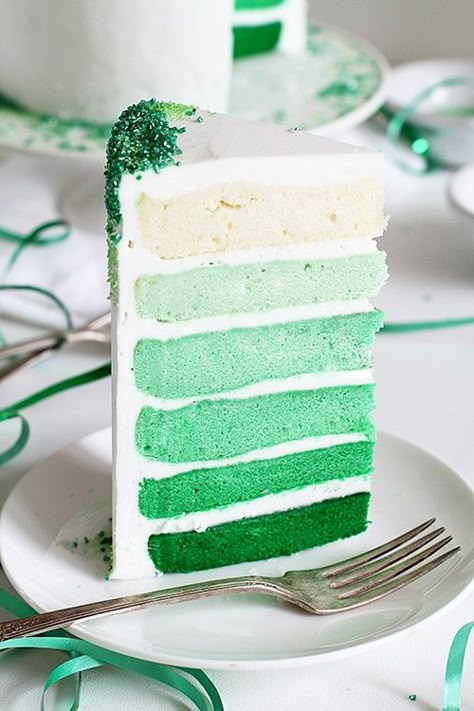 I Am Baker, Ombre Cake, Sprinkle Cake, Cake Cover, Green Ombre, Greens Recipe, Food Cakes, Saint Patrick, Easy Cake