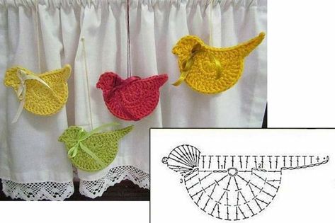 Háčkované Lemy, Crochet Birds, Crochet Motif Patterns, Easter Crochet, Crochet Keychain, Crochet Applique, Crochet Diagram, Crochet Stitches Patterns, Crochet Chart