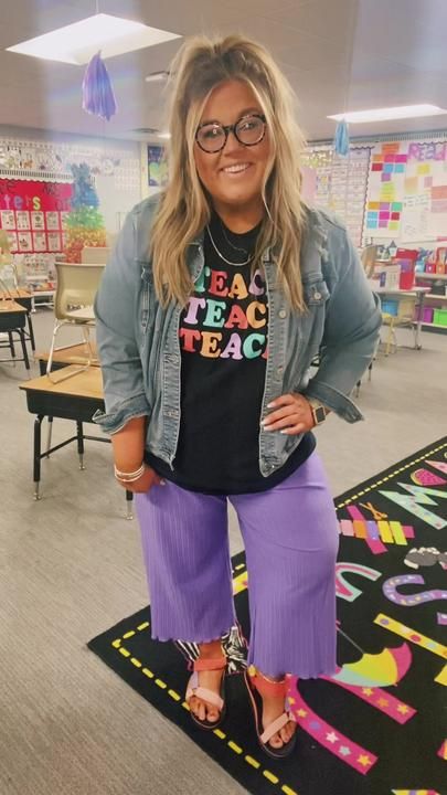 Playschool Teacher Outfits, Plus Size Kindergarten Teacher Outfits, Easy Teacher Outfits Plus Size, Teacher Wardrobe Plus Size, Nice Teacher Outfits, Teacher Graphic Tee Outfit, Fall Teacher Outfits Plus Size, Curvy Teacher Outfits Plus Size, Trendy Teacher Outfits 2023