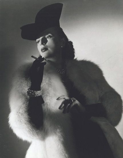 Tamara De Lempicka: An Interview with the Iconic Artist's Great-Granddaughter | ArtDeco.org Tamara Lempicka, Henry Clarke, Poland Art, American Art Deco, Madame Gres, Woman Artist, Heart Projects, Russian Revolution, Russian Empire