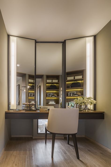 Atria Intamara 55 | Wison Tungthunya & W Workspace Dressing Table Master Room, Dressing Room Closet, Dressing Table Design, Master Room, Bedroom Vanity, Makeup Room, Modern Bedroom Design, Dressing Room Design, Closet Design