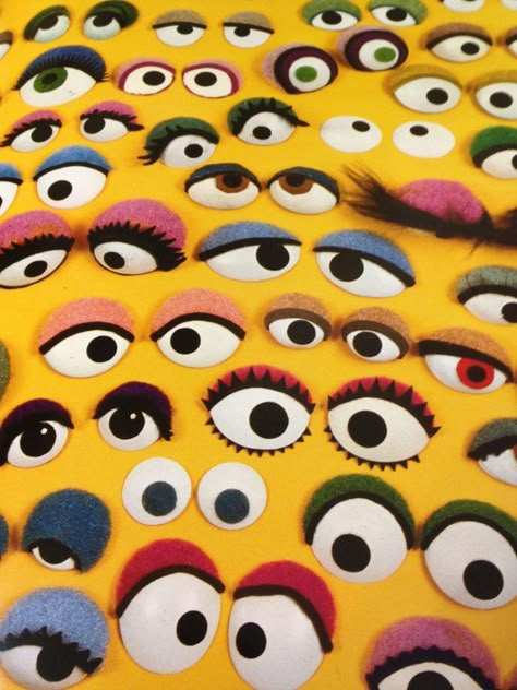 Muppet eyes. Silly Puppets, The Muppet Show, Puppet Making, Jim Henson, Wow Art, New Wall, Me Now, Stop Motion, Sesame Street