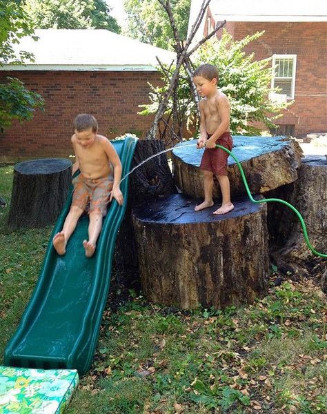 Tree Stump Playground Tinkering Space, Tree Stump Ideas, Stump Ideas, Natural Play Spaces, Trunk Ideas, Kids Yard, Outdoor Play Space, Chainsaw Carvings, Outdoor Play Spaces