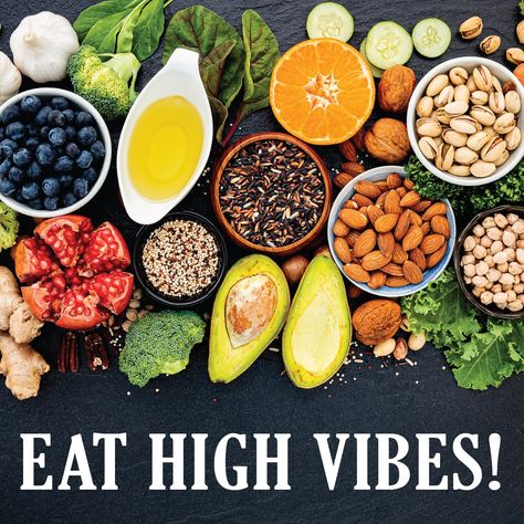 A high vibrational diet consists of foods that are ALIVE and that positively benefit the person, as well as the planet as a whole. High vibration means having more light, and thus less density. High Vibe Foods, High Vibrational Foods, Energy Boosting Foods, Acid And Alkaline, Higher Vibration, Vibrate Higher, Healing Foods, Food Artwork, Energy Foods