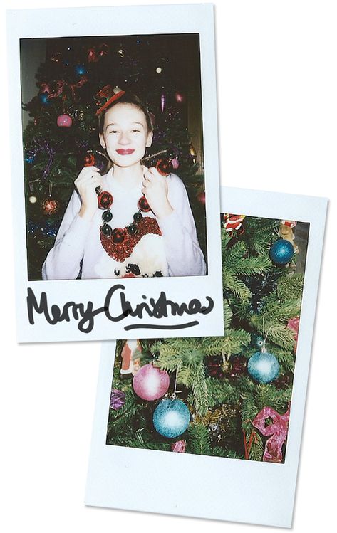 Polaroid Pictures Christmas, 3 Kids Christmas Pictures, Polaroid Christmas Card, Christmas Aesthetic Photography, Christmas Pics Ideas, Polaroid Christmas Tree, Christmas Card Ideas Picture, Polaroid Christmas, Christmas Polaroid