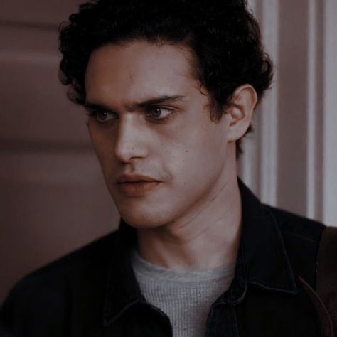 Landon Kirby Icon, Landon Kirby Aesthetic, Legacies Aesthetic, Kirby Aesthetic, Kirby Icon, Tvd Men, Landon Kirby, Aria Shahghasemi, Emotional Movies