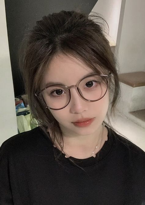 Ulzzang Glasses, Ulzzang Hair, Girl With Glasses, Fancy Glasses, Glasses Inspiration, Cute Glasses, My Posts