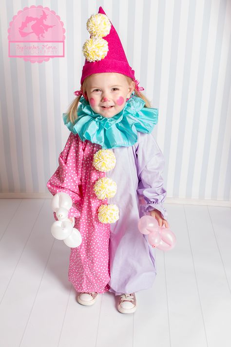 Clown Costume Diy, Cute Clown Costume, Clown Halloween Costumes, Rabbit Costume, Cute Clown, Vintage Clown, Circus Baby, Clown Costume, Baby Halloween Costumes