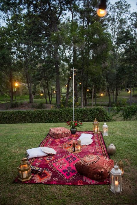 Arab Picnic, Indian Picnic, Witchy Picnic, Desi Picnic, Candle Lit Picnic, Candlelit Picnic, Picnic Candles, 21st Party Themes, Iftar Party