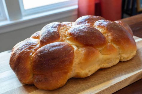 Sourdough Challah Recipe, Sourdough Challah, Jewish Bread, Challah Recipe, Protein Bread, Fresh Fruit Juice, Deli Meats, Weekday Meals, Sourdough Recipes