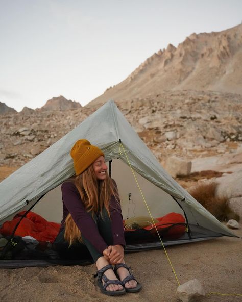 JMT day 2 photo recap! 🌞🥾🧡⛰️ To witness such beauty in a days time…still seems unreal. 13-14 miles today with an elevation & emotional rollercoaster. This campsite & lake is special to me, as it was somewhere I’d been 4 years ago- on my first ever backpacking trip! Headed up Mt Whitney!🤘🏼💪🏼👏🏻 heyyyyy now look at me, out here thru hiking! :) Living life out, one hard day of hiking at a time🫶🏼 #jmt #guitarlake #californi #mtwhitney #whitneyportal #thruhike #backpackers #thruhiking #shetra... Granola Vibes, Mt Whitney, Backpacking Trip, Emotional Rollercoaster, Thru Hiking, 2025 Vision, Backpacking Travel, Day And Time, I Am The One