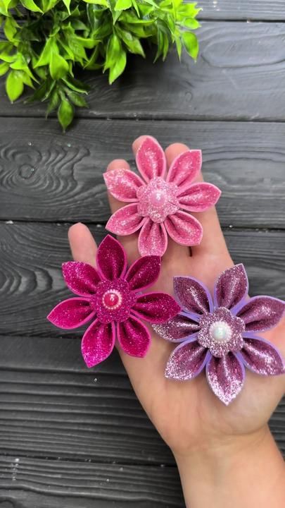 Viki Studio DIY on TikTok Foam Flower Bouquet, Foam Sheet Crafts, Diy Sewing Gifts, Ribbon Crafts Diy, Flowers Tutorial, Studio Diy, Art And Craft Videos, Glitter Crafts, Handmade Flowers Paper