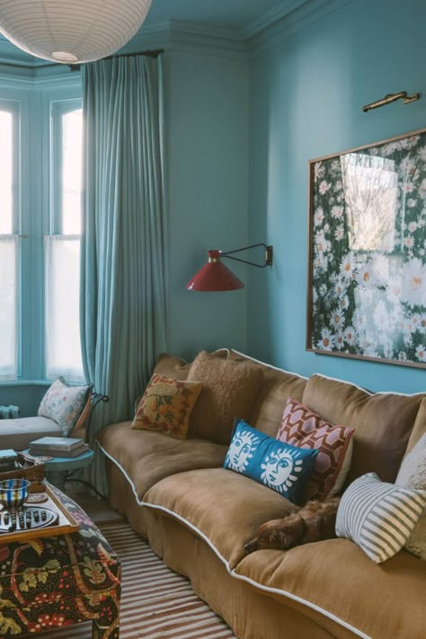 Sardine Farrow And Ball, Lucy Williams Home, Ottoman Living Room, Breakfast Room Green, Sofa Design Ideas, Living Colors, Lucy Williams, Farrow And Ball Paint, Interior Vintage