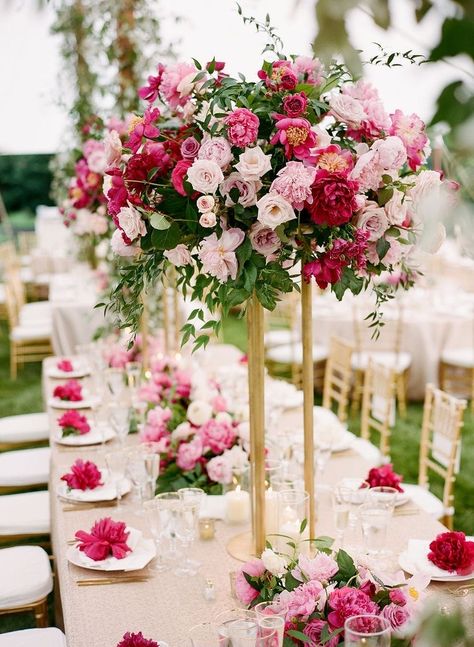 Shades Of Pink Flower Centerpieces, Pink Wedding Ceremony Decor, Dior Dinner Party, Pink Floral Arrangements Wedding, Dark Pink Wedding Flowers, Pink Wedding Flower Arrangements, Pink Centerpieces Wedding, Hot Pink Wedding Theme, Pink Wedding Flowers Centerpiece