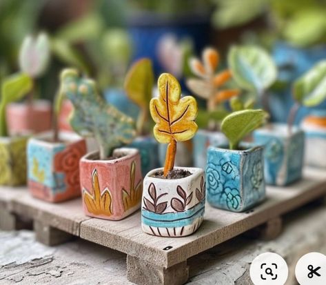 Pottery For The Garden, Useful Ceramic Projects, Small Ceramic Ideas, Botanical Ceramics, Easy Ceramics, Ceramic Ideas Pottery, Miniature Ceramics, Home Ceramics, Garden Ceramics